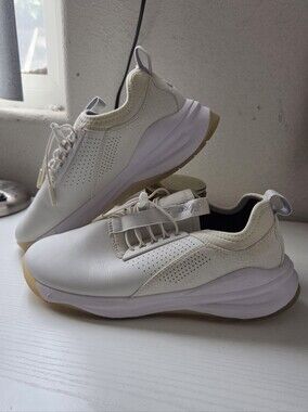 Clove Classic Women’s Healthcare Nursing Sneakers Size 8.5 Excellent Condition